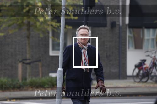 Amsterdam 9 december 2020
Tom Egbers wandelend door Amsterdam zuid