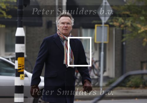 Amsterdam 9 december 2020
Tom Egbers wandelend door Amsterdam zuid
