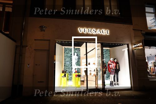 Amsterdam 10 november 2020
Versace winkel op de pc hooftstraat