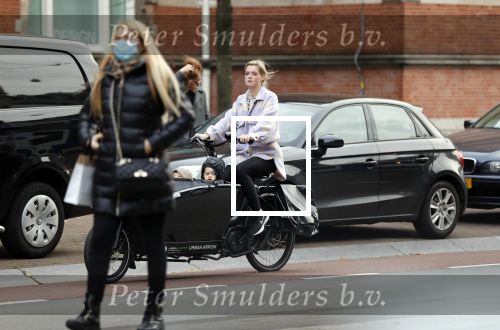 Amsterdam, 11 November 2020
Vriendin van Edgar Davids?