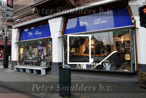 Amsterdam 17 december 2020
Winkel THE waar oa de boten van Prins Bernhard ( Waterdream) verkocht worden