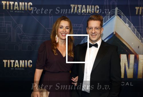 Almere 21 november 2021
Premiere van musical the Titanic in schouwburg Almere. Alex Klaassen met Annick Boer