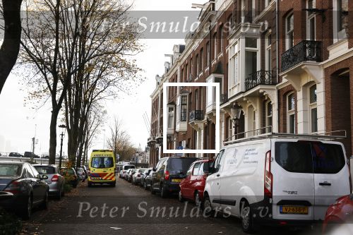 Amsterdam 23 november 2021
Ambulance bij Guus Hiddink voor de deur