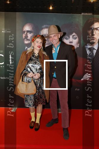 Amsterdam 23 november 2021
Premiere House of Gucci in pathe arena.
Annemarie Jung met man