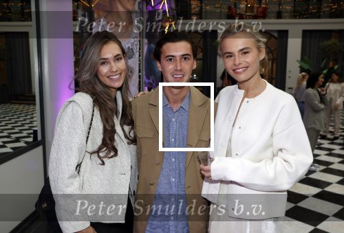 Amsterdam 23 november 2021
Bijeenkomst van ambassadeurs van Free a girl in hotel Krasnapolski. Annekee Molenaar Julia Mekkes en Nino Wilkes