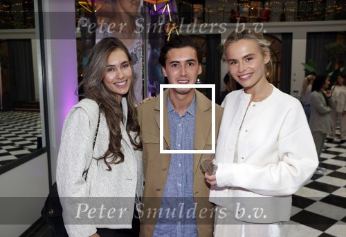 Amsterdam 23 november 2021
Bijeenkomst van ambassadeurs van Free a girl in hotel Krasnapolski. Annekee Molenaar Julia Mekkes en Nino Wilkes