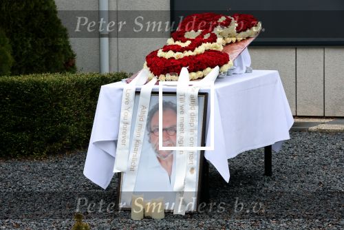 Emmeloord 9 december 2021
Arie Ribbens lag thuis opgebaard . Vrienden konden daar afscheid nemen.