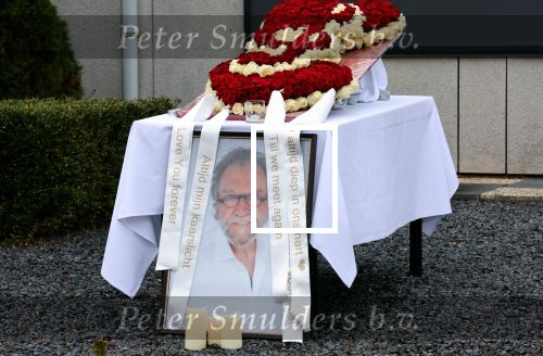 Emmeloord 9 december 2021
Arie Ribbens lag thuis opgebaard . Vrienden konden daar afscheid nemen.