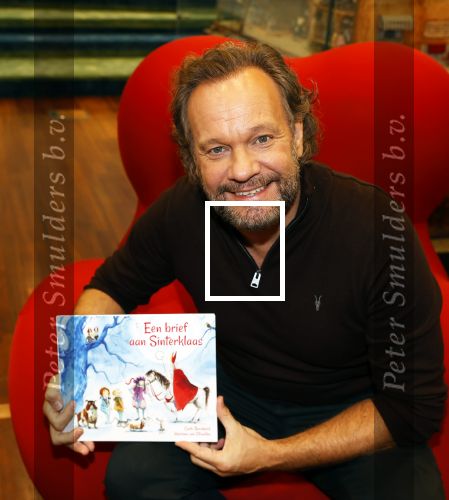 Amsterdam 17 november 2021
Presentatie sinterklaasboeken in de bibliotheek van Amsterdam . Airen Mylene presenteert het en de boeken zijn dit jaar geschreven door Waylon Carlo Boszhard en Marieke Elsinga