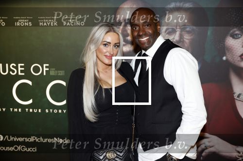 Amsterdam 23 november 2021
Premiere House of Gucci in pathe arena. Carlos Lens met partner