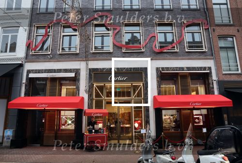 Amsterdam 4 december 2021
Cartier winkel in kerststijl op de PC Hooftstraat