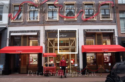 Amsterdam 4 december 2021
Cartier winkel in kerststijl op de PC Hooftstraat