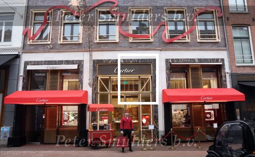 Amsterdam 4 december 2021
Cartier winkel in kerststijl op de PC Hooftstraat