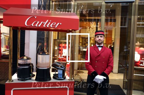 Amsterdam 4 december 2021
Cartier winkel in kerststijl op de PC Hooftstraat