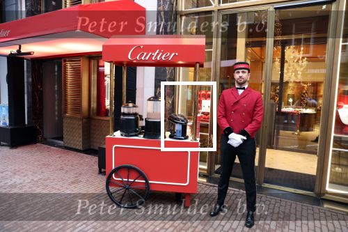 Amsterdam 4 december 2021
Cartier winkel in kerststijl op de PC Hooftstraat