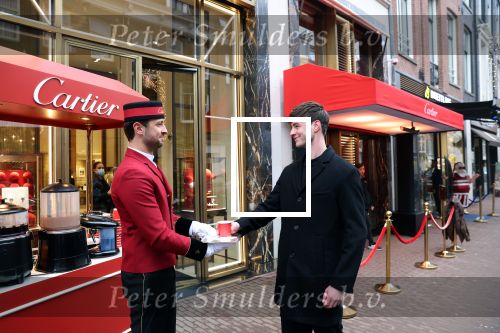 Amsterdam 4 december 2021
Cartier winkel in kerststijl op de PC Hooftstraat
