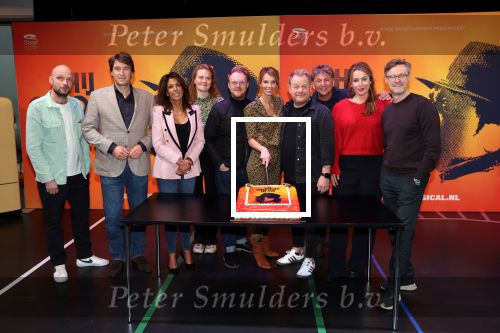 Amsterdam 30 november 2021
Presentatie cast Hij gelooft in mij met oa Martijn Fischer Roosmarijn Luyten Fabian Jansen Annick Boer en rachel Hazes .