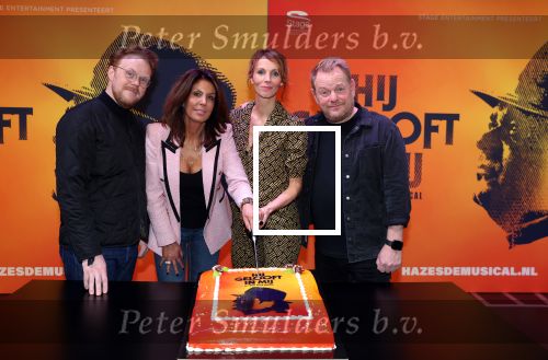 Amsterdam 30 november 2021
Presentatie cast Hij gelooft in mij met oa Martijn Fischer Roosmarijn Luyten Fabian Jansen Annick Boer en rachel Hazes .