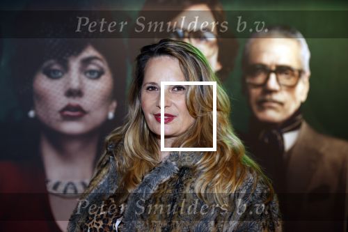 Amsterdam 23 november 2021
Premiere House of Gucci in pathe arena.
Claudia Schoemacher met een kennis