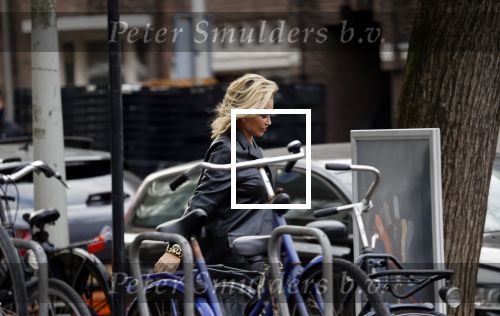 Amsterdam 24 november 2021
Connie Witteman doet boodschappen in haar Biro