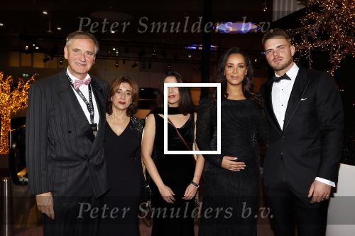 Amstrerdam 20 november 2021
VIP opening Masters Expo in de Rai . De fair heette voorheen Luxury fair. Erik de Vlieger met zijn vrouw en zoon Mick met zijn zwangere vrouw Dyantha Brooks