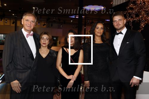 Amstrerdam 20 november 2021
VIP opening Masters Expo in de Rai . De fair heette voorheen Luxury fair. Erik de Vlieger met zijn vrouw en zoon Mick met zijn zwangere vrouw Dyantha Brooks