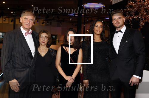 Amstrerdam 20 november 2021
VIP opening Masters Expo in de Rai . De fair heette voorheen Luxury fair. Erik de Vlieger met zijn vrouw en zoon Mick met zijn zwangere vrouw Dyantha Brooks