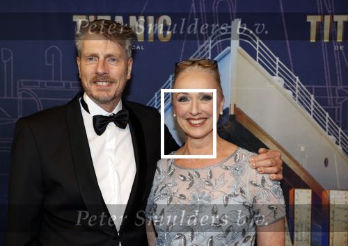 Almere 21 november 2021
Premiere van musical the Titanic in schouwburg Almere. Ellen evers met haar man