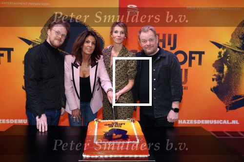 Amsterdam 30 november 2021
Presentatie cast Hij gelooft in mij met oa Martijn Fischer Roosmarijn Luyten Fabian Jansen Annick Boer en rachel Hazes .