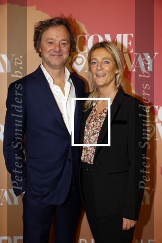 Rotterdam 18 november 2021
Premiere Come from away in het nieuwe Luxor theater.
Frits Sissing met zijn vrouw
