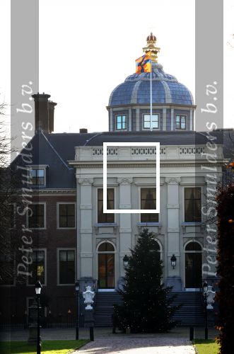 Den Haag 7 december 2021
Prinses Amalia is vandaag 18 jaar oud geworden . Prinses Amalia is met haar moeder Koningin Maxima wezen winkelen . Kerstboom en kerstversiering bij Huis ten Bosch