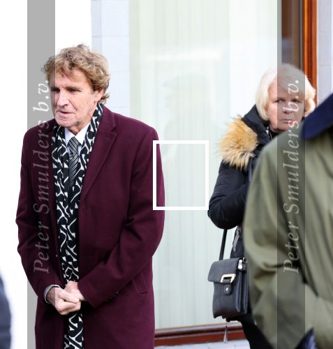 Emmeloord 10 december 2021
Begrafenis Arie Ribbens .Aanwezig zijn vrouw Cea Ribbens zijn dochter met gezin en oa Bonnie St Claire en Jacques Herb met zijn vrouw . De man van Bonnie Anne Jan Jongbloed verzorgt de uitvaart.