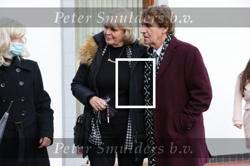 Emmeloord 10 december 2021
Begrafenis Arie Ribbens .Aanwezig zijn vrouw Cea Ribbens zijn dochter met gezin en oa Bonnie St Claire en Jacques Herb met zijn vrouw . De man van Bonnie Anne Jan Jongbloed verzorgt de uitvaart.