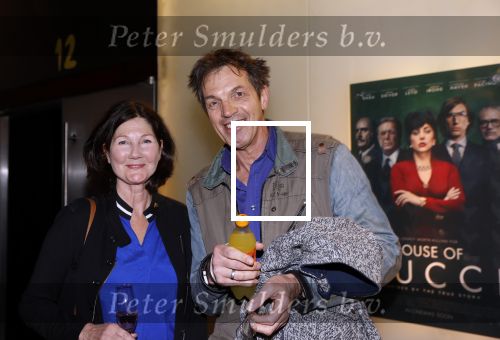 Amsterdam 23 november 2021
Premiere House of Gucci in pathe arena.
Jan Douwe Kroeske met zijn vrouw