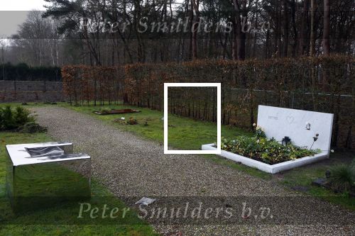 Oud Valkeveen 15 december 2021
Het graf van Jan des Bouvrie . Achter op het graf staat de tekst, Hier ligt Jan , die kon er wat van.