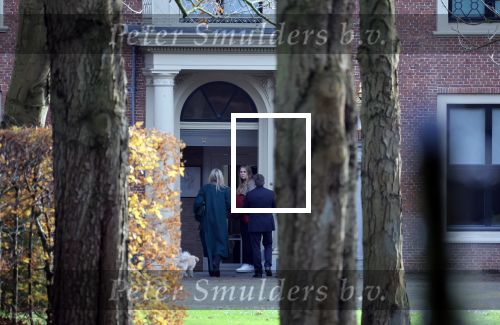 Den Haag 7 december 2021
Prinses Amalia is vandaag 18 jaar oud geworden . Prinses Amalia is met haar moeder Koningin Maxima wezen winkelen .