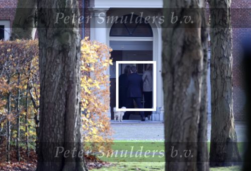 Den Haag 7 december 2021
Prinses Amalia is vandaag 18 jaar oud geworden . Prinses Amalia is met haar moeder Koningin Maxima wezen winkelen .