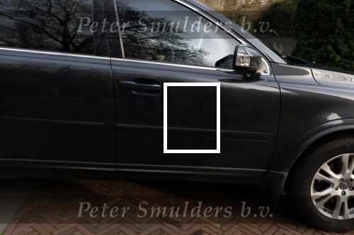Den Haag 7 december 2021
Prinses Amalia is vandaag 18 jaar oud geworden . Prinses Amalia is met haar moeder Koningin Maxima wezen winkelen . Maxima rijdt in een volvo jeep