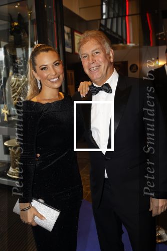 Aalsmeer 28 november 2021
Premiere One de musical . Marcel Boekhoorn kwam met zijn vriendin Rebecca Cabau v Kasbergen