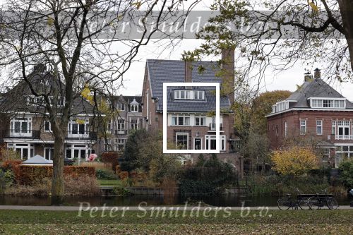 Amsterdamn 24 november 2021
Marco v Basten en zijn vrouw Liesbeth hebben hun huis aan het vondelpark verkocht voor 13.5 miljoen euro.