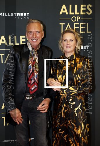Amsterdam 1 november 2021
Premiere alles op tafel in het deLamar theater.
Martien Meiland en Erica meiland