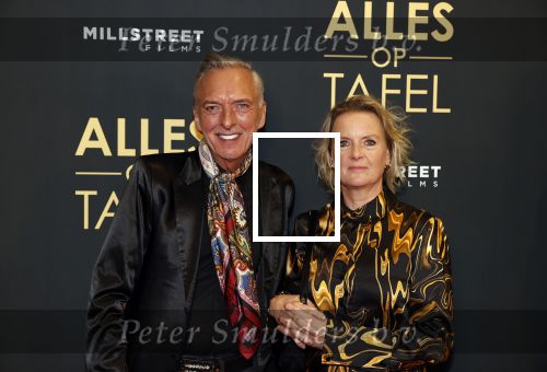 Amsterdam 1 november 2021
Premiere alles op tafel in het deLamar theater.
Martien Meiland en Erica meiland