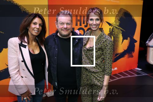 Amsterdam 30 november 2021
Presentatie cast Hij gelooft in mij met oa Martijn Fischer Roosmarijn Luyten Fabian Jansen Annick Boer en rachel Hazes .
