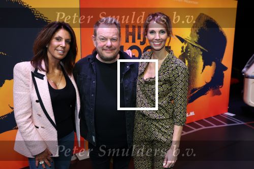 Amsterdam 30 november 2021
Presentatie cast Hij gelooft in mij met oa Martijn Fischer Roosmarijn Luyten Fabian Jansen Annick Boer en rachel Hazes .