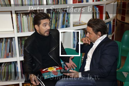 Amsterdam 17 november 2021
Presentatie sinterklaasboeken in de bibliotheek van Amsterdam . Airen Mylene presenteert het en de boeken zijn dit jaar geschreven door Waylon Carlo Boszhard en Marieke Elsinga. Matthijs Albers interviewt Waylon
