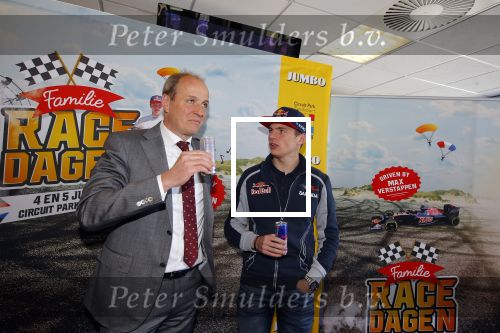 Zandvoort 20 april 2016
Persconferentie Max Verstapen ivm race event ism met Circuitpark Zandvoort en Jumbo.
Prins Bernhard Junior Jos Verstappen en Frits v Eerd waren aanwezig.