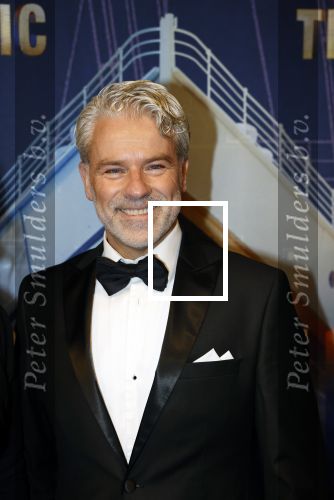 Almere 21 november 2021
Premiere van musical the Titanic in schouwburg Almere. Rein Kolpa met een kennis