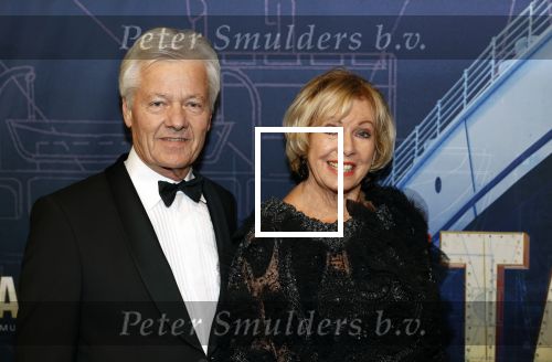 Almere 21 november 2021
Premiere van musical the Titanic in schouwburg Almere. Ria Valk met haar vriend