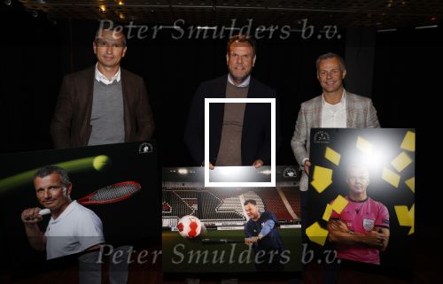 Amsterdam 20 november 2021
Masters Expo in de RAI . Richard Krajicek Robert eenhoorn en scheidrechter Bjorn Kuipers