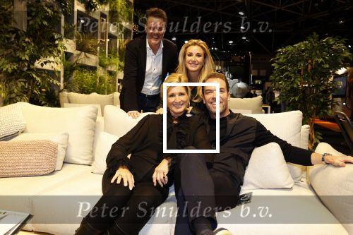 Amsterdam 19 november 2021
Luxury fair in de rai. Robert Doornbos en zijn vriendin Chantal Bles en haar moeder